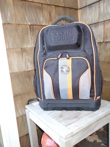 KT 62805BPTECH Tradesman Pro XL Tech Tool Bag Bckpck, 28 Pockets, Slightly Used - Picture 1 of 8