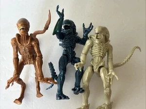 Lot of 3 Alien Action Figures Xenomorph, Drone Warrior, Runner 2020 - Picture 1 of 6
