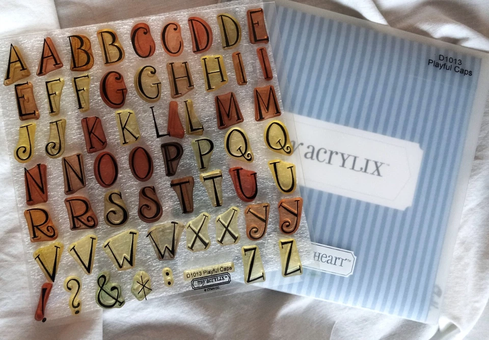 CONJUNTOS DE SELLOS CTMH D1013 Tapas juguetonas - ¡Retirado! Cerca de mi corazón Foto 1 de 1