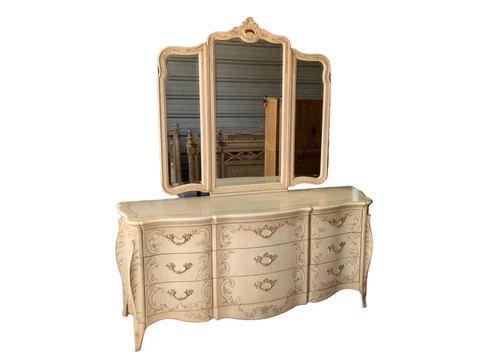 Drexel Heritage French Provincial  "Adriana" dresser with Mirror & 9 Drawers Cover