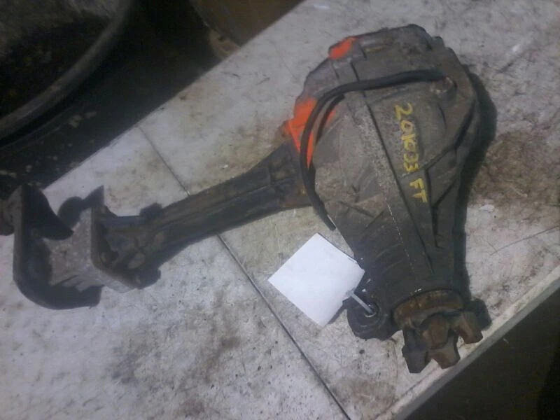 2006 20007 208 2009 2010 Hummer H3 Front Differential Carrier 3.7L W/O Locking - Image 1 of 2