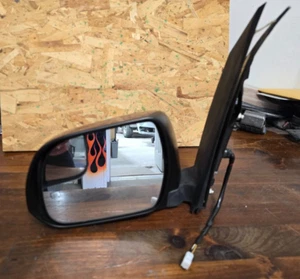 2017 Toyota Sienna left driver side mirror assembly heated - Picture 1 of 4