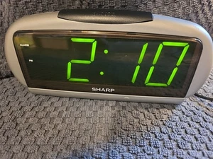 Sharp Digital Alarm Clock MODEL SPC1223 Plug In And Battery Operated  - Picture 1 of 4