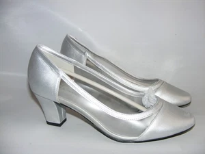 Zapatos de salón Easy Street Cody talla 9,5 M bloque plateado de 2,5" de satén sin cordones - Imagen 1 de 15