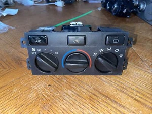 1997-1999 Toyota Camry Ac Heater Climate Control - Picture 1 of 2