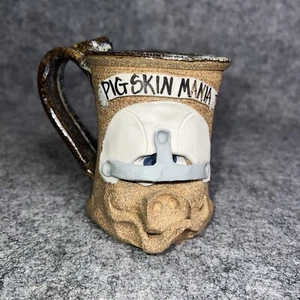 Vintage Steinzeug "Schweinsleder Manie" Schweinchen Gesicht Becher Tasse Fußball Manie - Bild 1 von 6