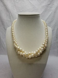 Multi Strand Faux Pearls Gold Tone Chain 17 In - Picture 1 of 4