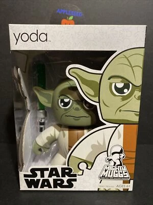 Figura de acción Star Wars/Mighty Muggs 'YODA' 5,5" con sable de luz nueva en paquete Hasbro 2008 Foto 1 de 2