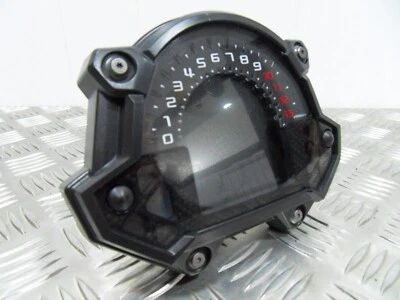 Genuine Kawasaki Z650 Clock / speedo / instruments (1998 miles) 2017 to 2019 - Image 1 of 4
