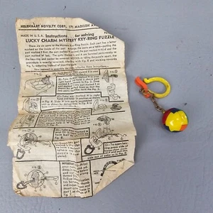1950's Helenhart Novelty Co. Lucky Charm Mystery Key Ring puzzle w/Instructions - Picture 1 of 5