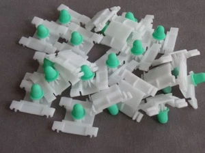 20X clips molduras abrazadera molduras laterales para VW Golf 3 Vento Jetta 1H0853585 - Imagen 1 de 2