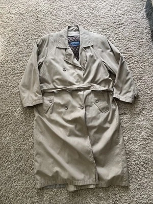 London Fog Trench Coat Womens Sz 8 Petite Limited Edition Khaki Removeable Lined - Image 1 of 4