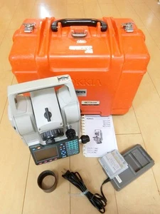 Unidad principal estación total Junk Sokkia SET3030R para piezas disco ROM roto Japón - Imagen 1 de 9