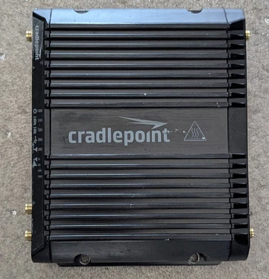 Cradlepoint IBR1100LP6 Mobile 5Ghz Router | WAN | DUAL LAN | 2.4 GHZ | 5GHZ - Image 1 of 4