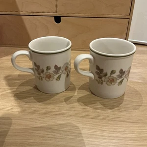  2X M&S AUTUMN LEAVES MUGS EXCELLENT CONDITION BARGAIN - Picture 1 of 2