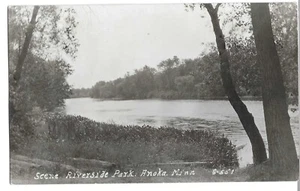 Antigua postal RPPC de Anoka, Minnesota, escena de Riverside Park - Imagen 1 de 2