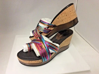 DONALD J PLINER "LETTIE" Fuchsia Metallic Combo Leather Thong Sandals Size 10  - Image 1 of 4