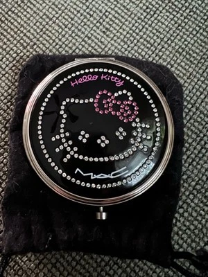 MAC Hello Kitty Kouture Sheer Mystery Powder Compact - Light Medium Limited Ed - Image 1 of 4