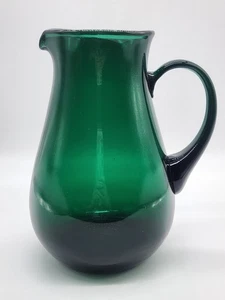 Mundgeblasener smaragdgrüner Glaskrug angewandter Griff Hortensja Polen 9 Zoll - Bild 1 von 13