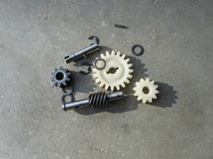 .1974 kawasaki ks125 - meter drive tachometer parts - Bild 1 von 2