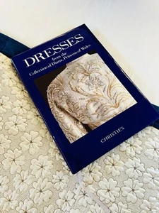 Kleider aus der Sammlung von Diana, Princess of Wales - Christies Auktion - Bild 1 von 22