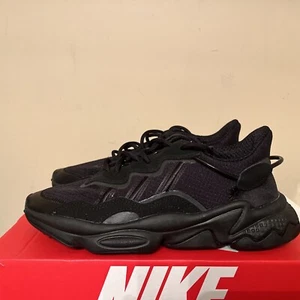 Adidas Originals Ozweego Triple Black Men Lifestyle Casual Shoes Size 5.5 FV9665 - Picture 1 of 5