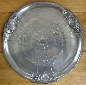 A circa 1900 KAYZERZINN Pewter Art Nouveau Platter with Water Liliesr - Picture 1 of 2