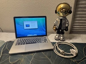 Apple MacBook Pro 13" Retina – Model A1502 – 16GB RAM / 256GB SSD - Picture 1 of 2