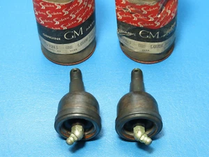 NOS Pair GM 1961-1963 Tempest LeMans Cutlass Skylark Lower Ball Joints 5677213 - Picture 1 of 5