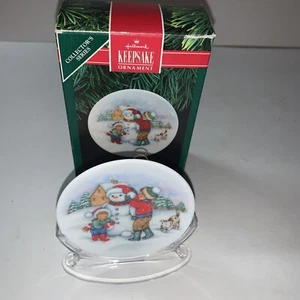 Vtg Hallmark Keepsake "Let it Snow" Porcelain Plate Ornament In Orig Box 1991 - Picture 1 of 4