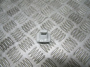 2009 VW SCIROCCO DRIVER SIDE FRONT SUN VISOR HOLDER CLIP OEM - Picture 1 of 4