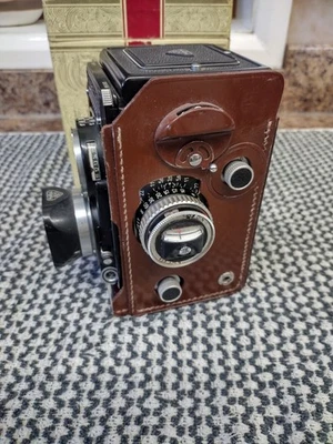 Rolleiflex T Model K8 T2 Medium Format Twin Lens Camera with Tessar 75mm f/3.5 - Image 1 of 4