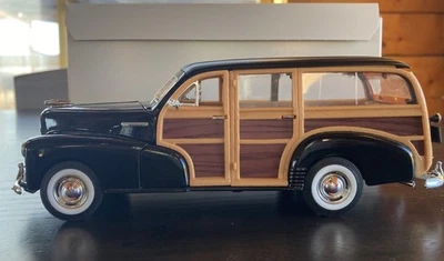 Welly 1948 Chevy Fleetmaster Woody Station Wagon 1:18 Black Model Car - Image 1 of 4