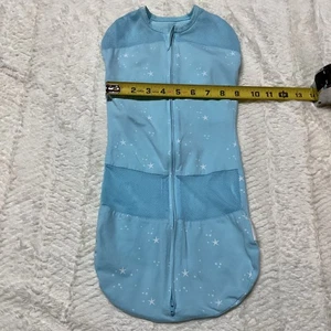 Happiest Baby Blue Star Safe Sleeper Swaddle Bio-Baumwollmischung SCHLAFSACK Medium - Bild 1 von 8