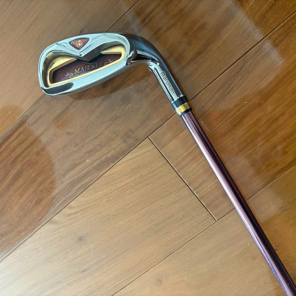 Ladies MARUMAN MAJESTY PRESTIGIO #7 Iron Flex-L Gold Premium No Head Cover - Image 1 of 4