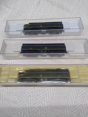 Life-Like 3 Trains N Scale Powered FA2 FB2 And FA2 Dummy Locomotives Both Tested - Image 1 of 4