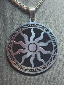 Wikinger Sonne Amulett in Silber Rune Thor Odin Zeitlos Modern im Retro design - Bild 1 von 9