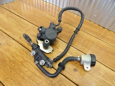09-14 SISTEMA DE FRENOS TRASERO YAMAHA FZ6R CILINDRO MAESTRO BREMBO CON PINZA Y MANGUERA Foto 1 de 4