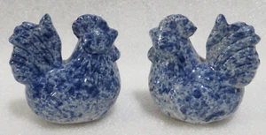 Vintage Spongeware Ceramic Rooster Shaker Figures Farmcore Salt Pepper - Picture 1 of 5