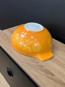 Vintage Pyrex #444 Daisy Sunflower Orange 4QT (3 ¾ Lt) Cinderella Mixing Bowl - Picture 1 of 10