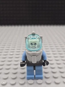 Lego Mr. Freeze Minifigure Medium Blue DC Super Heroes Batman sh049 - Picture 1 of 3