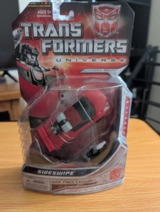 Hasbro Transformers Universe Deluxe Class Sideswipe NEW MOSC!!! - Picture 1 of 2