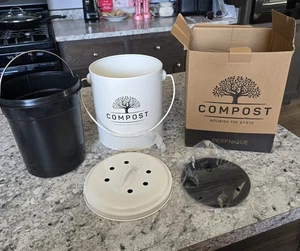 Perfnique Countertop Compost Bin - Picture 1 of 4