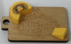 Remy's Ratatouille Adventure La Cuisine De Remy Käsebrett Magnet Disney NEU - Bild 1 von 1