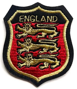 ENGLAND NEW EMBROIDERED FELT PATCH 3 LIONS ROYAL ARMS 3 1/2" BLACK / GOLD / RED - Imagen 1 de 2