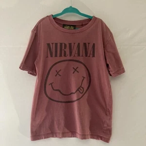 NIRVANA SMILEY FACE KIDS YOUTH PINK GRAPHIC TEE TSHIRT SIZE 4 COTTON ON KIDS - Picture 1 of 7