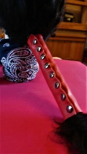 RED LEATHER HAIR PONYTAIL TUBE MOTORCYCLE/HORSE RIDING HAIR ACCESSORY USA MADE - Bild 1 von 2