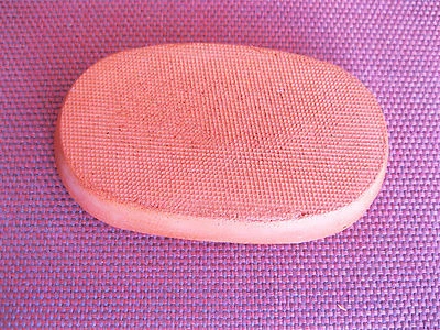 KNEE LIFT RUBBER PAD - OVAL - INDUSTRIAL SEWING SINGER PART # KP2 - Image 1 of 2