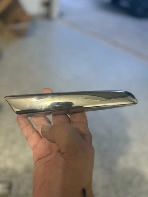 Rolls-Royce Wraith Or Dawn Guardabarros Lado Derecho Moldura Cromo Recorte con Luz Foto 1 de 4