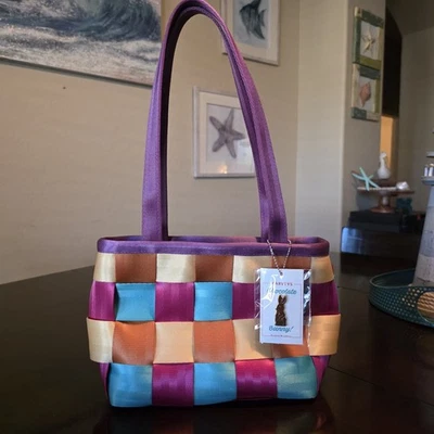 Harveys 安全带袋限量版巧克力兔子单肩包全新无标签 — 第 1/4 张图片